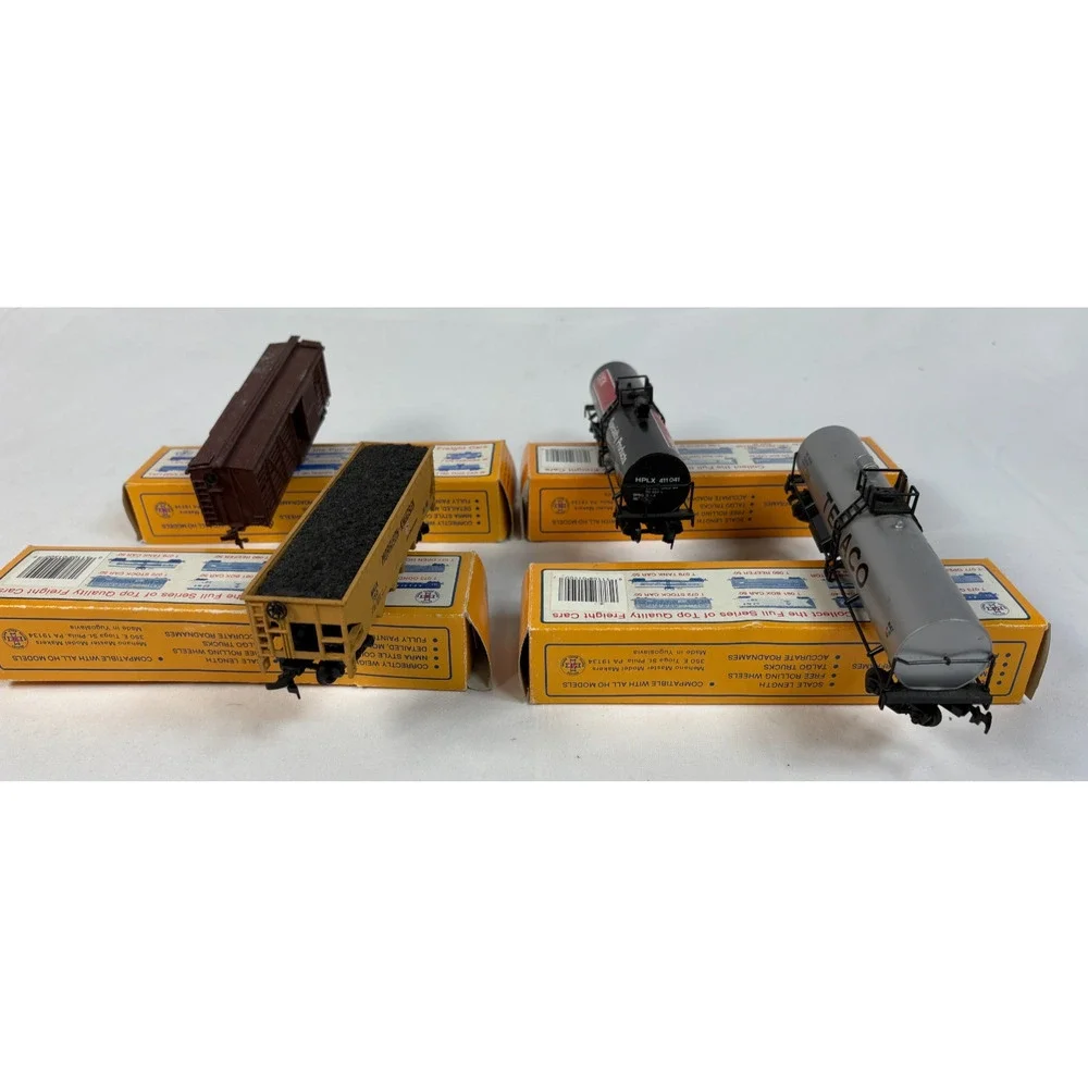 Mehano HO Scale Freight Car Lot Texaco Exxon Hopper Stock Car Set Of 4